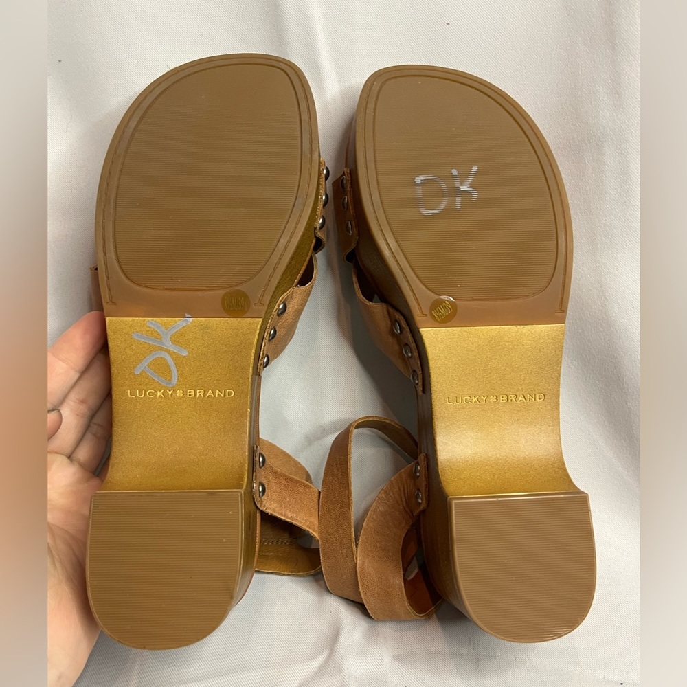Lucky Brand Platform Brown Leather Sandals - Picture 7 of 8